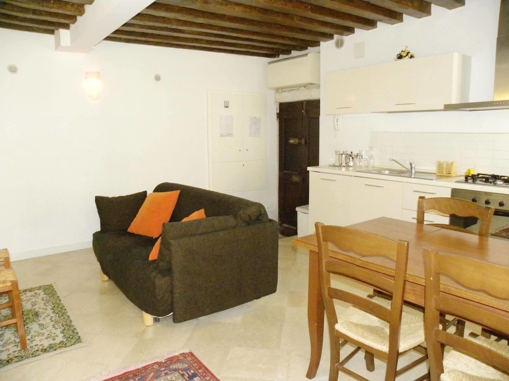 La Coccola Apartment Venesia Bagian luar foto
