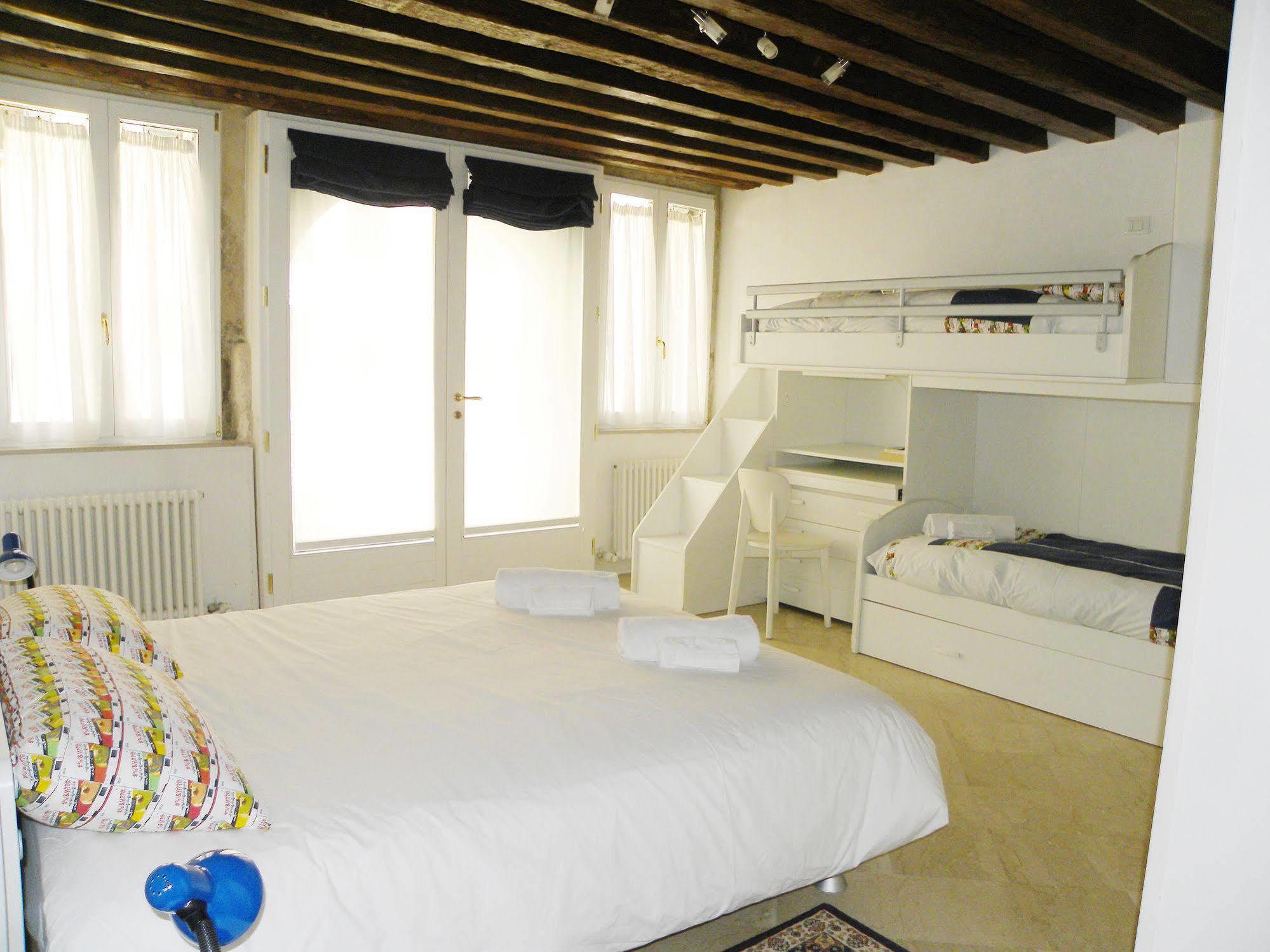 La Coccola Apartment Venesia Bagian luar foto